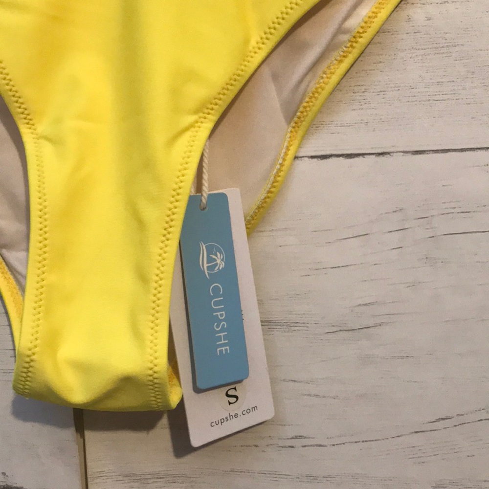 Cupshe bikini - Picture 4 of 4